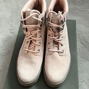 Womens pink timberland sz 7 NEW